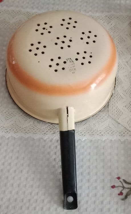 Дуршлаг эмалированный — 2