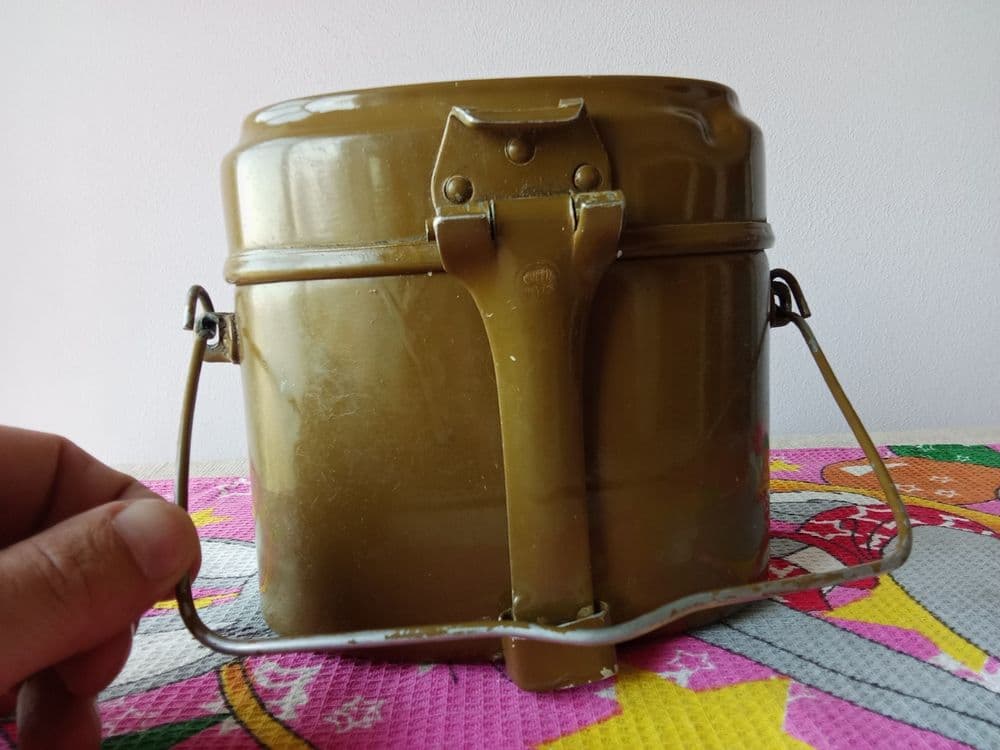 Синяя лампа Кук , игрушки , котёлок , рыбочистки орехоколка СССР — 6