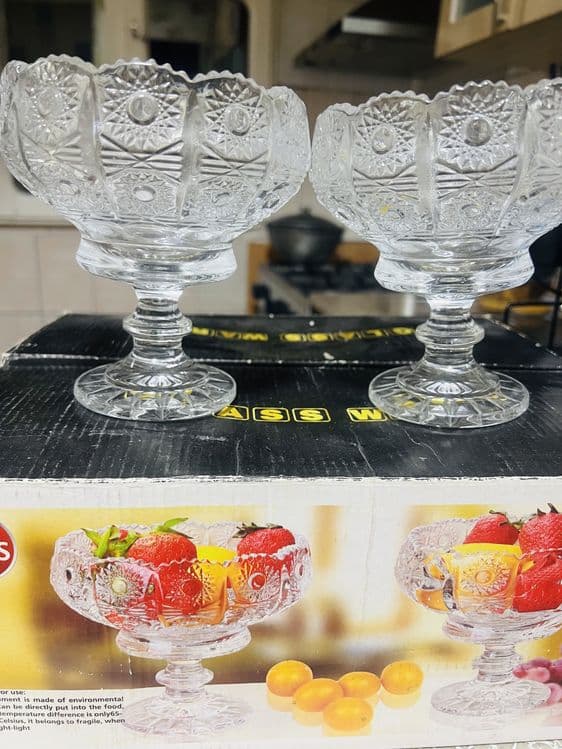 Срочно продам стеклянные креманки, можно положить сухие фрукты — 1