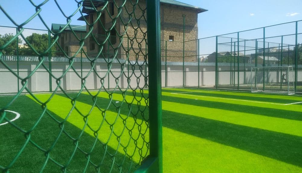 Yashil setka stadion va bog'lar uchun ograjdeniya stal va otsinkovka — 5