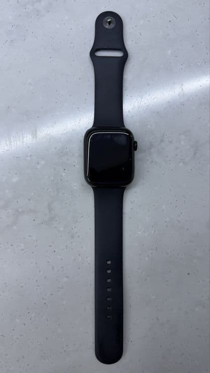 Iwatch 7 45m yaxshi xolatta