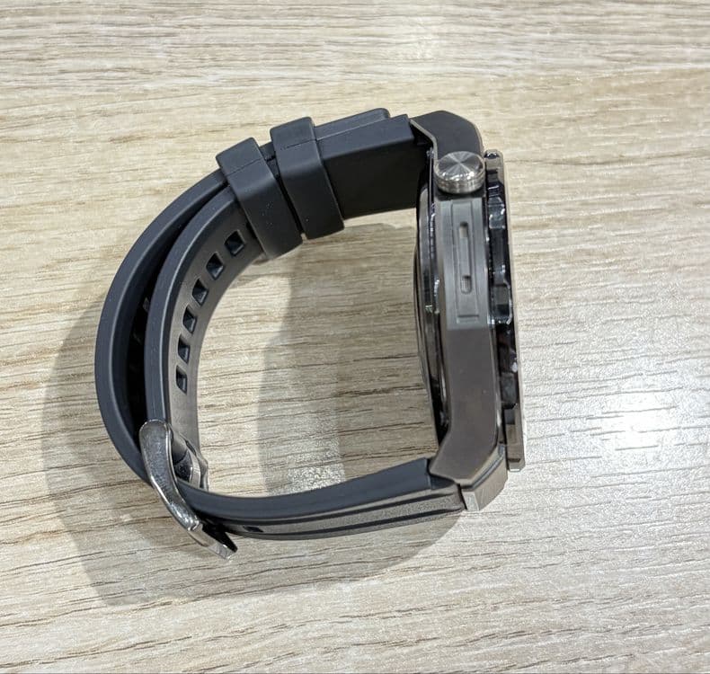 Huawei watch ultimate black — 3