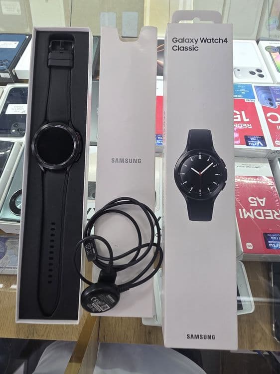 Samsung Watch 4 Classic — 1