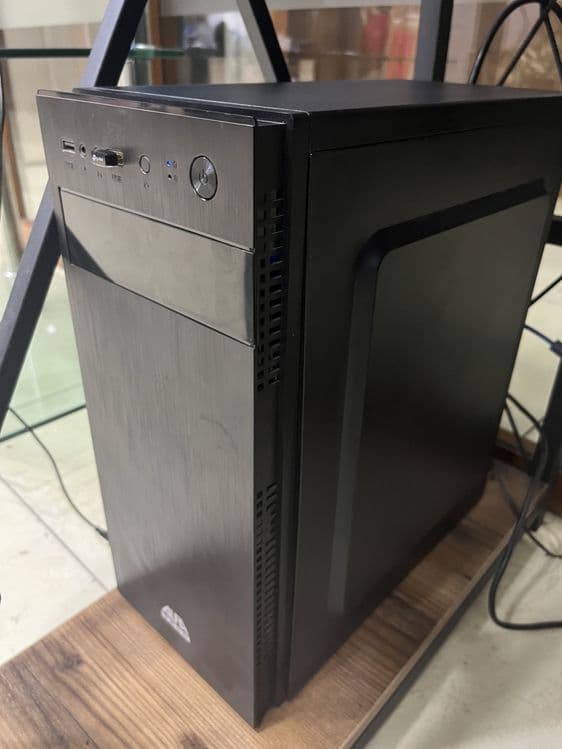 Kompyuter nabor, kalonka microlab, naushnik, hitech stol. — 6