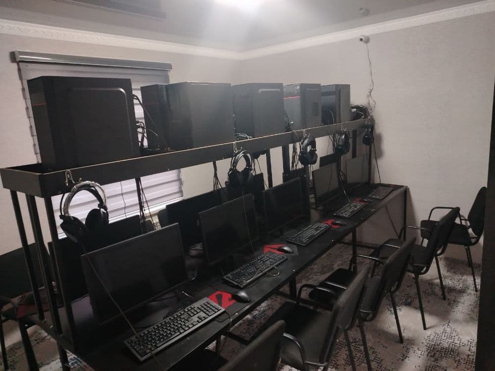Kompyuter sotiladi 10 ta mebeli bilan — 4