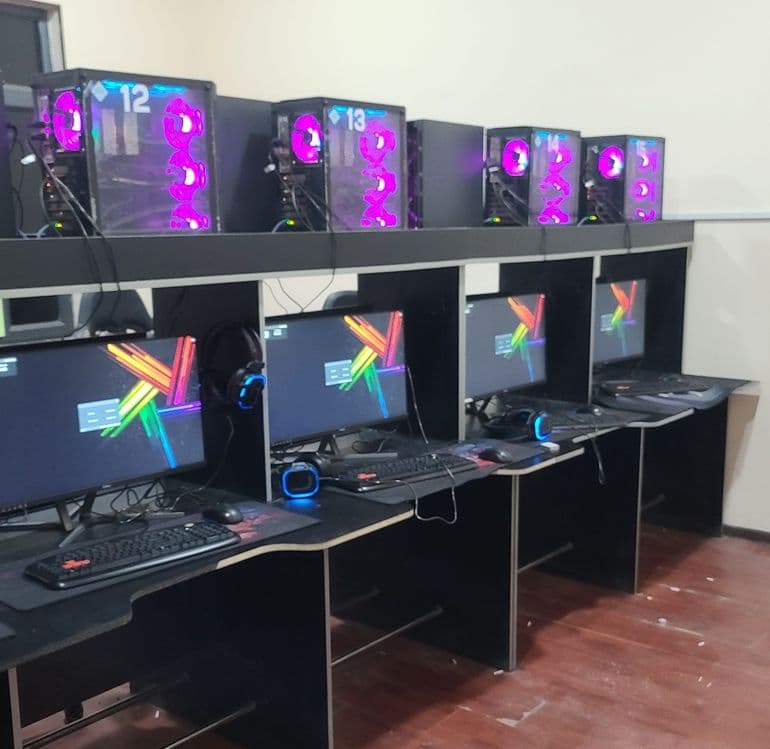 Internet-kafe kompyuterlari to‘plam sotiladi (20 dona) — 4