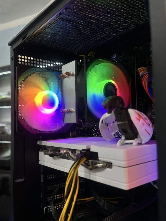 Arzon narhga igravoy keys zborka i3-12100f 8|512 RX580(8GB) White — 1