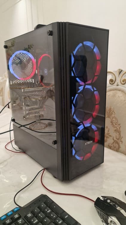 Igravoy kompyuter sotiladi. Holati a‘lo darajada. SSD. Monitor — 7