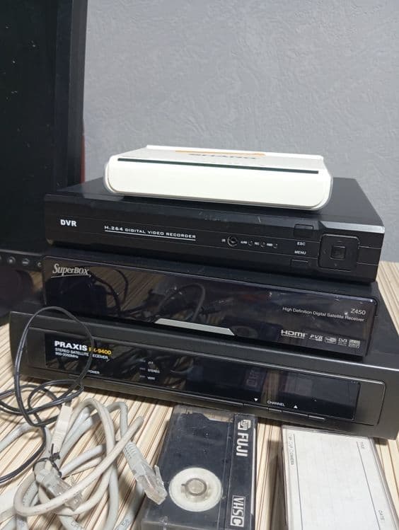 Dvr приставка wi fi роутер тюнера монитор всё вместе — 1