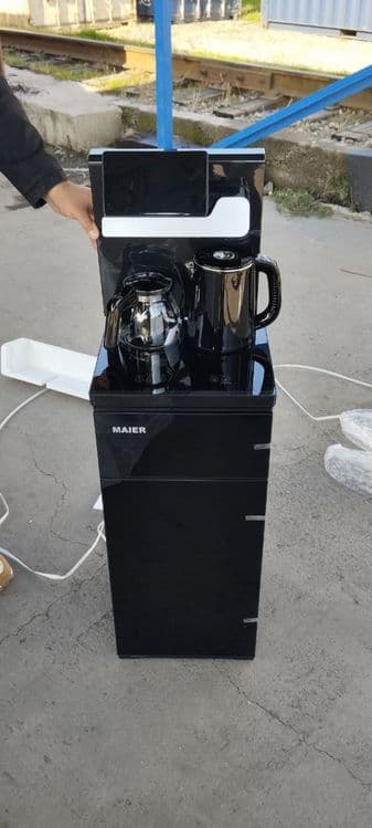 Кулер Maier с чайником Tea bar — 1