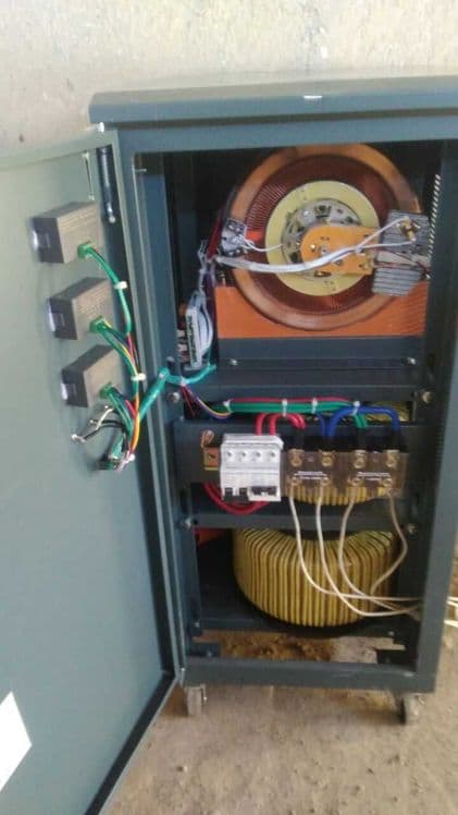 Stabilizator 30kW. Стабилизатор - Grandfar(SVC-D30000VA) — 1