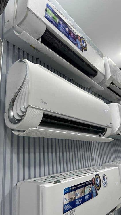 Шоу- рум MIDEA кондиционер BreezeleSS Elegant - 12,000 Btu / Inverter — 2