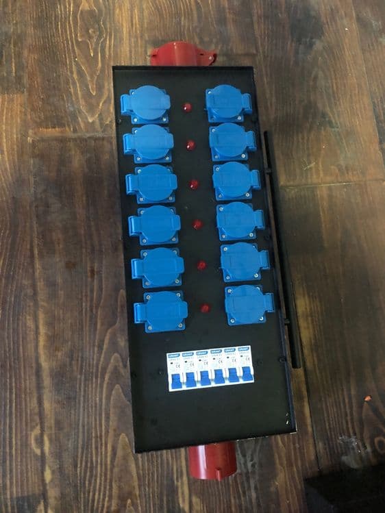 Power box 380V-220V 5-32A — 1