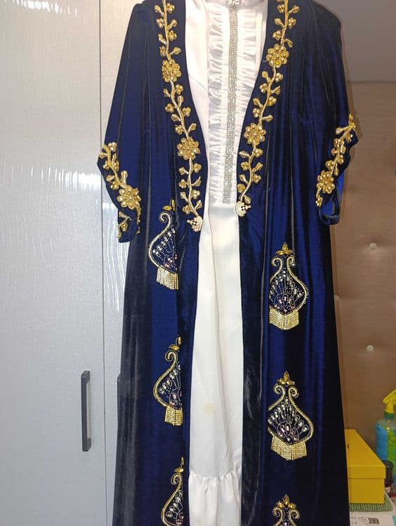 Qoʻl mehnati . Razmer L , XL, 2XL gacha toʻgʻri keladi
