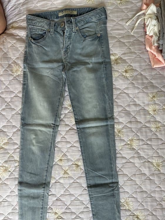 Женские джинсы Guess — 6
