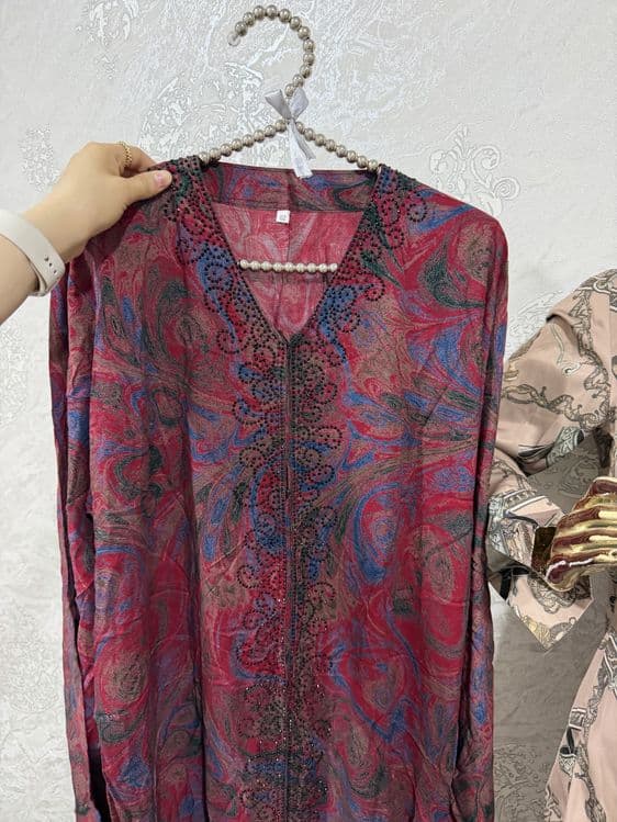 Abaya. — 3