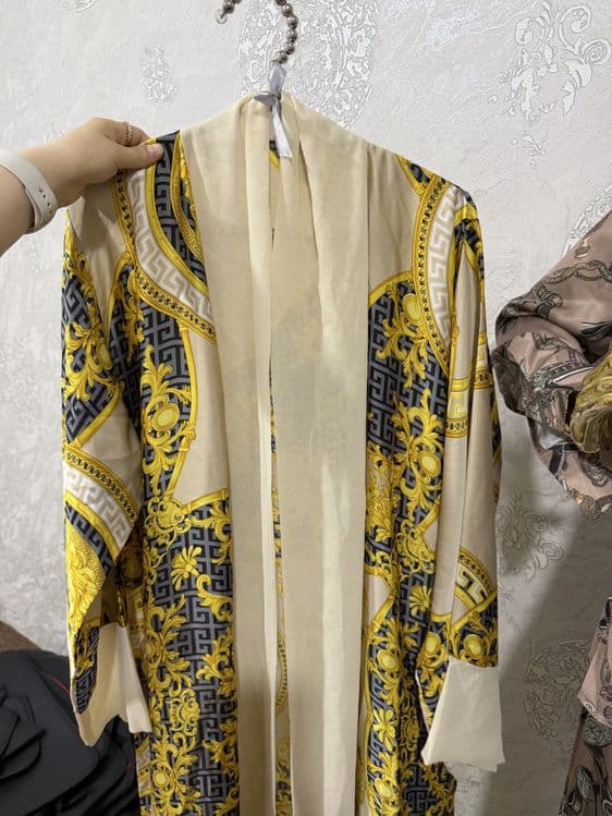 Abaya. — 5