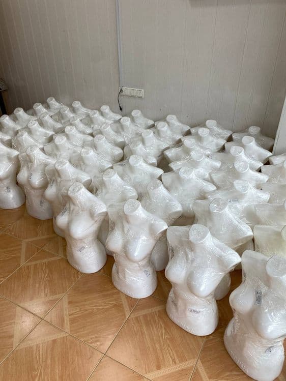 Taza yarim maniken ham veshelka satiladi