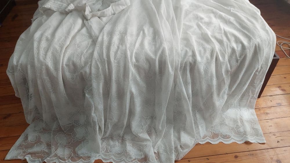 Parda holati zor 6m joyda tikilgan burmalari kop — 2