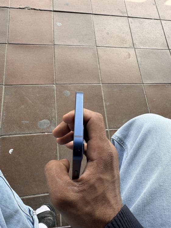 Iphone12 rodnoy100yomkost 256GB srochno — 6