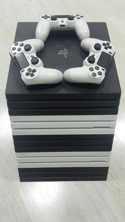 Playstation 4 PRO { 4K }. HDR. 1.TB + GAMES. { Как НОВЫЙ }. — 3