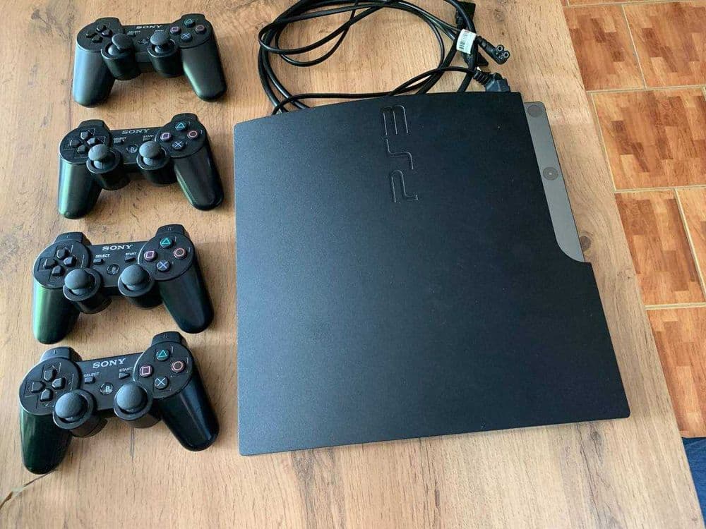 Plastation - 3 Slim — 12