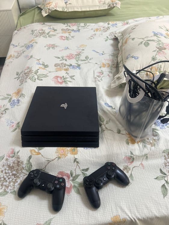 playstation 4 pro 2 ta jostik — 1