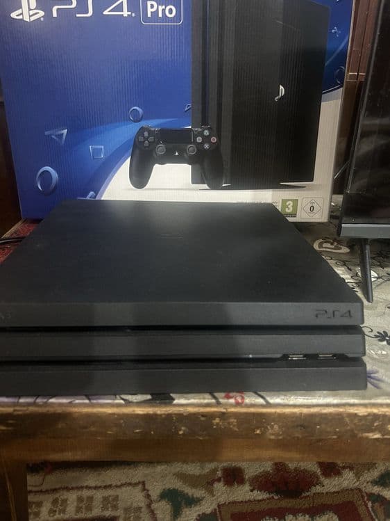 Playstation 4Pro — 8