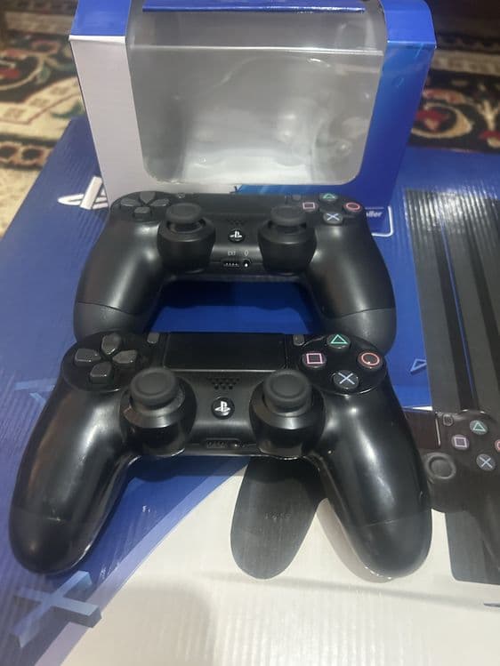 Playstation 4Pro — 11