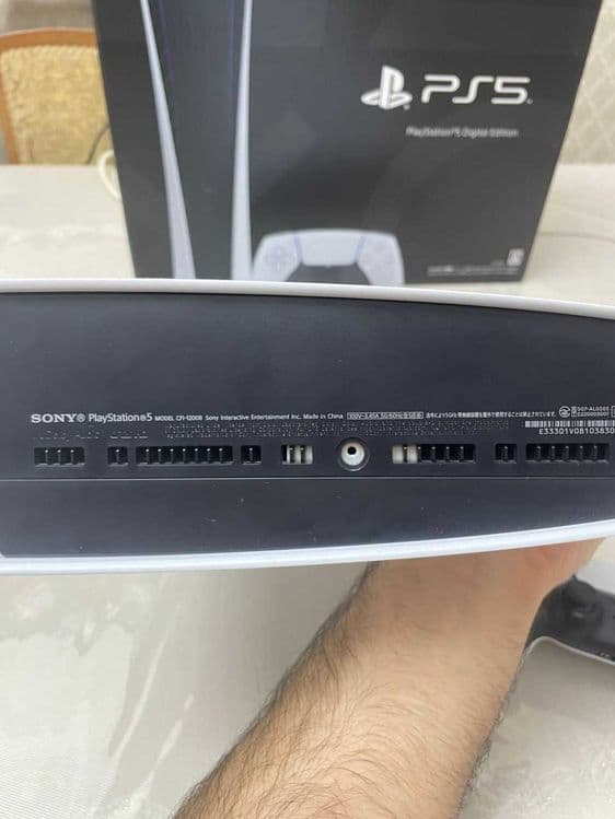 Playstation 5 Digital — 5