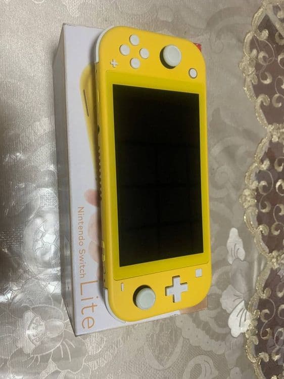 Nintendo switch lite 32 gb — 3