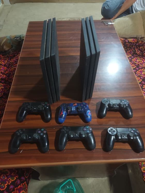 Playstation 4 pro 1 trb yangi — 2