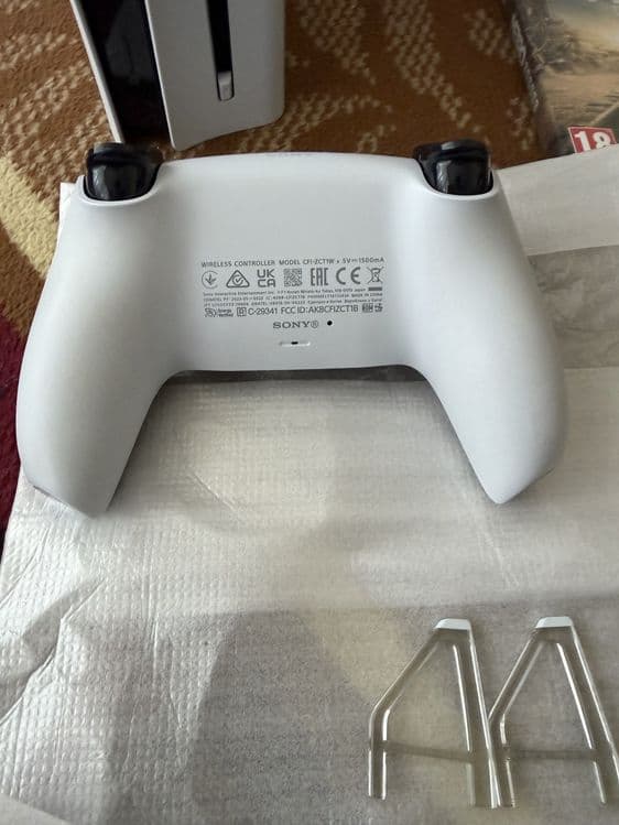 Ps5 Slim Diskavodlik Yevropa Region Xotirasi 1TB 8Ta Diski bilan — 2