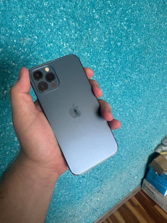 iPhone 12 pro 128gb — 6