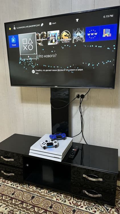 Playstation 4 pro — 5