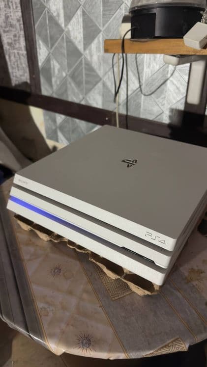 Playstation 4 idial pro 1tb srochna — 4