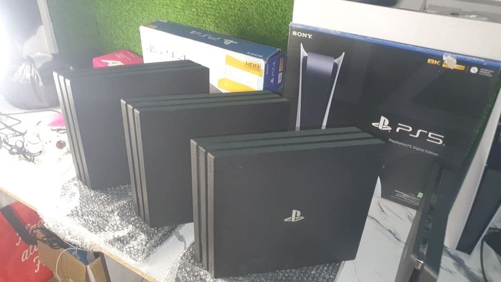 PlayStation 4 PRO OPTOM — 4