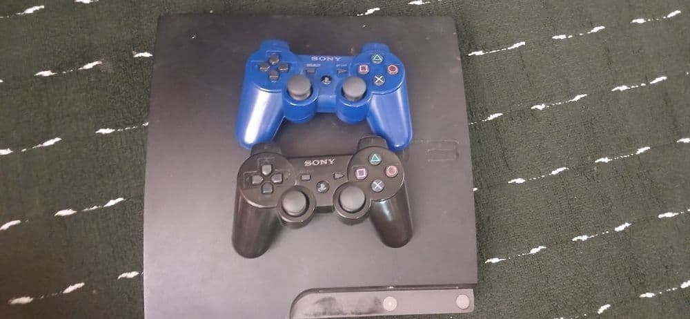 PlayStation 3 slim — 2