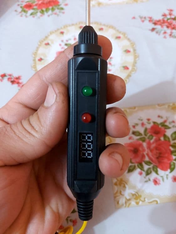 Avtotester kontrolka 3-36v, voltmetr. — 1