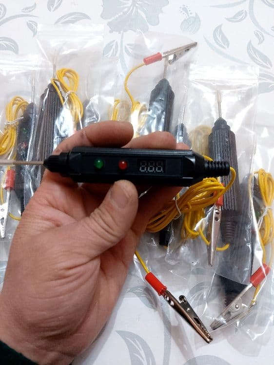 Avtotester kontrolka 3-36v, voltmetr. — 3