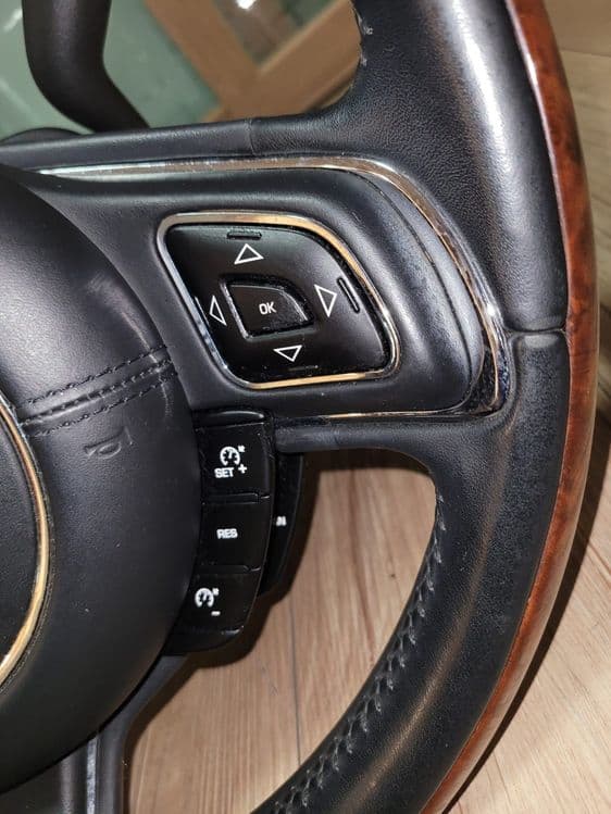 Продам руль от Jakuar xj 351 — 3