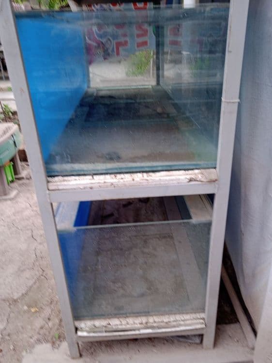 Срочно продам аквариумы со стеллажами — 1