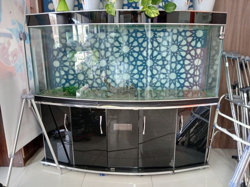 Akvarium 500 litrli — 2