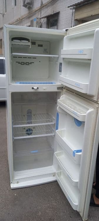 Срочно продам холодильник   LG — 2