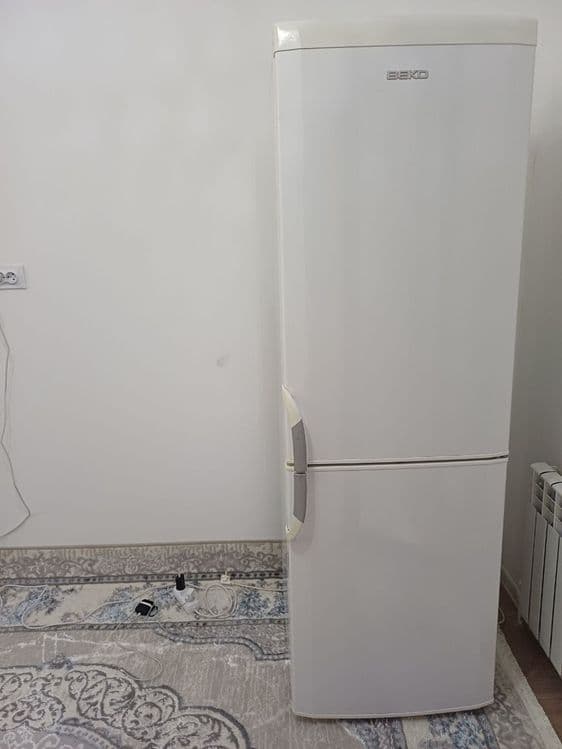 Продается рабочий холодильник BEKO — 2