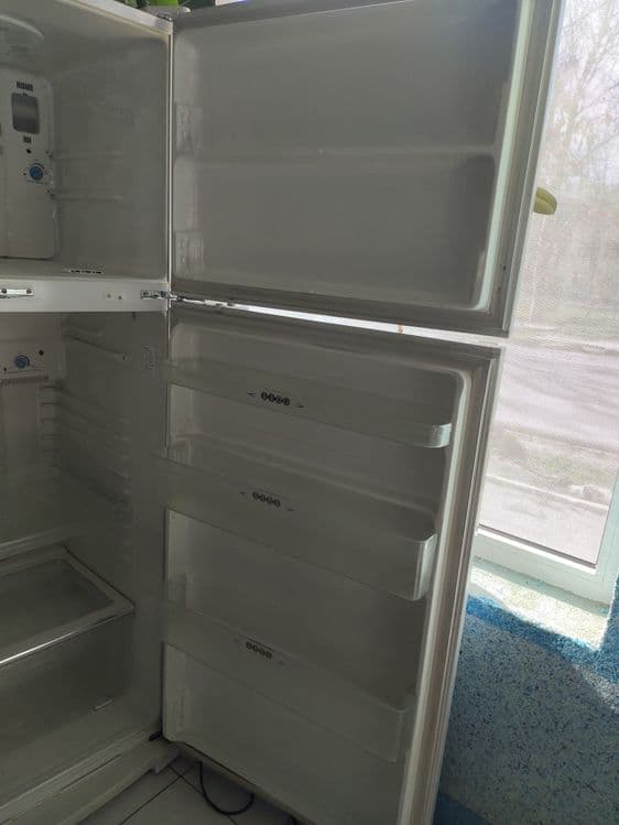 Продаётся большой холодильник — 3