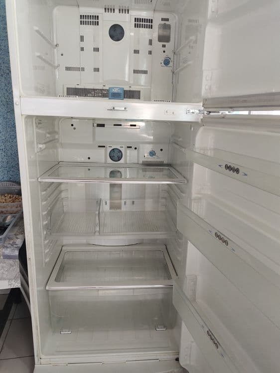 Продаётся большой холодильник — 4