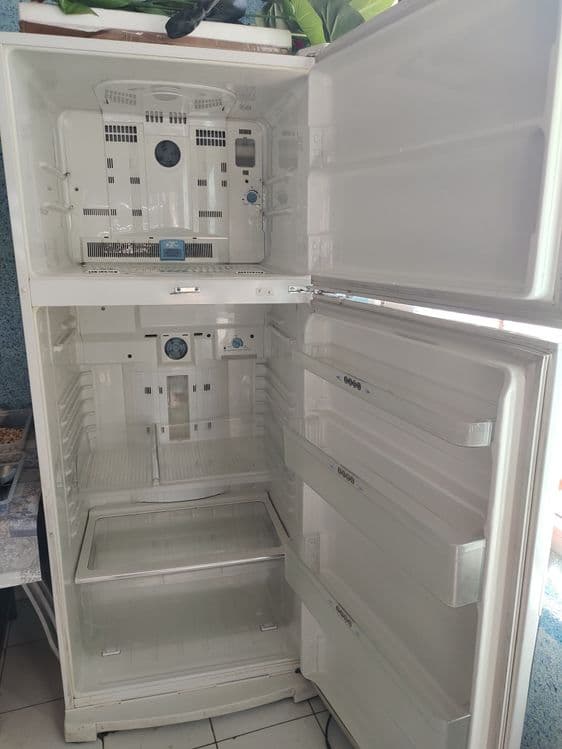 Продаётся большой холодильник — 5