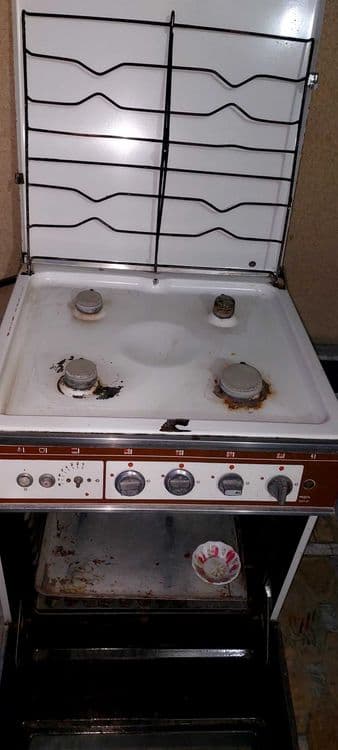 Газ плита . Советский. Рабочий — 3