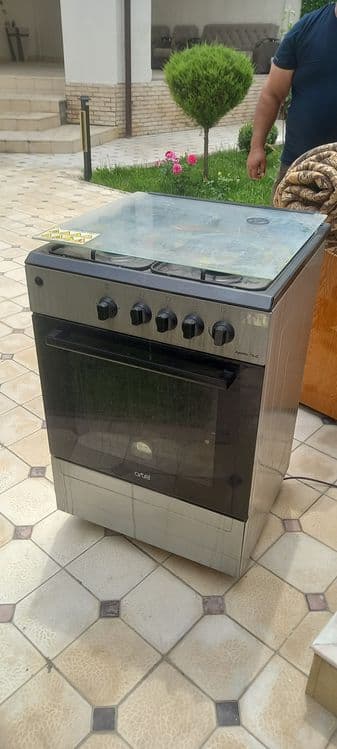 Срочно продаётся газ плита Артел — 3